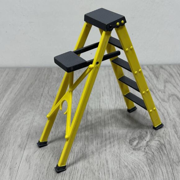 Bam Bam Bigelow ToyBiz WCW Bruisers Wrestling Figure with Ladder 1999 WWE WWF - Picture 9 of 9